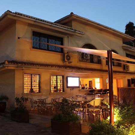 Moffat Court Boutique Hotel มอมบาซา ภายนอก รูปภาพ